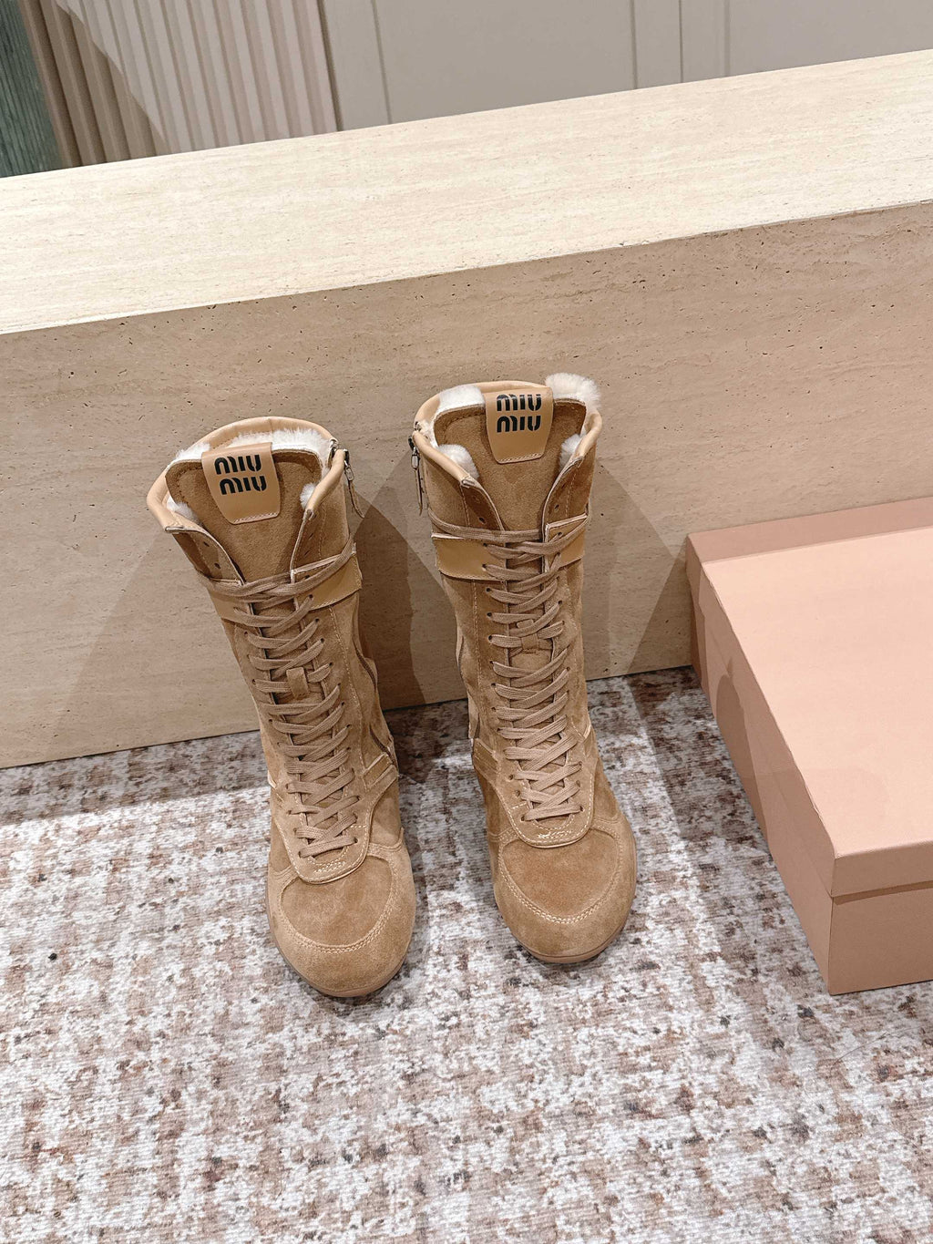MIUMIU 25S ANKLE BOOTS IN LIGHT BROWN SUEDE WITH SHEARLING