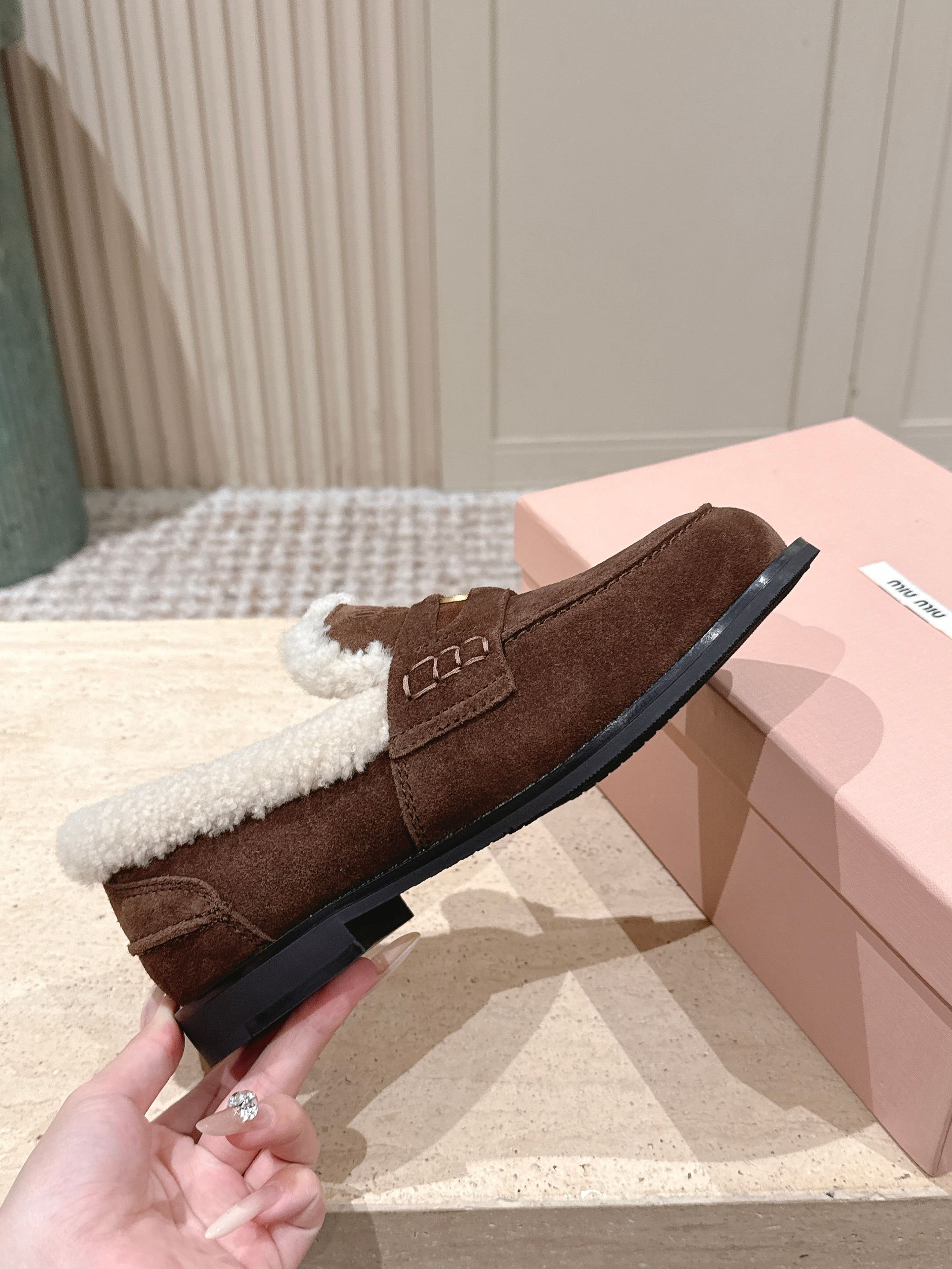 MIUMIU 25S PENNY LOAFERS 20MM IN DARK BROWN SUEDE WITH SHEARLING