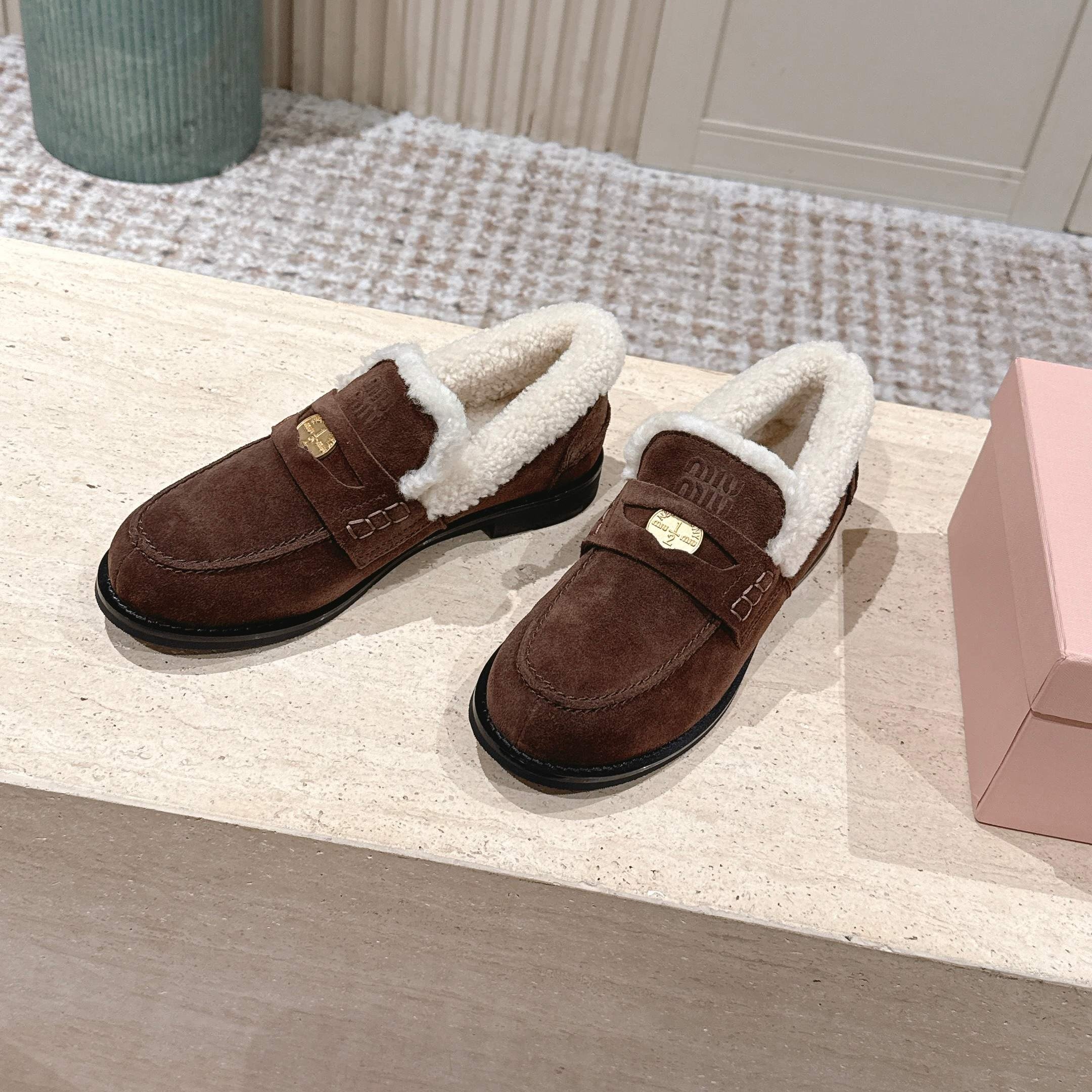 MIUMIU 25S PENNY LOAFERS 20MM IN DARK BROWN SUEDE WITH SHEARLING