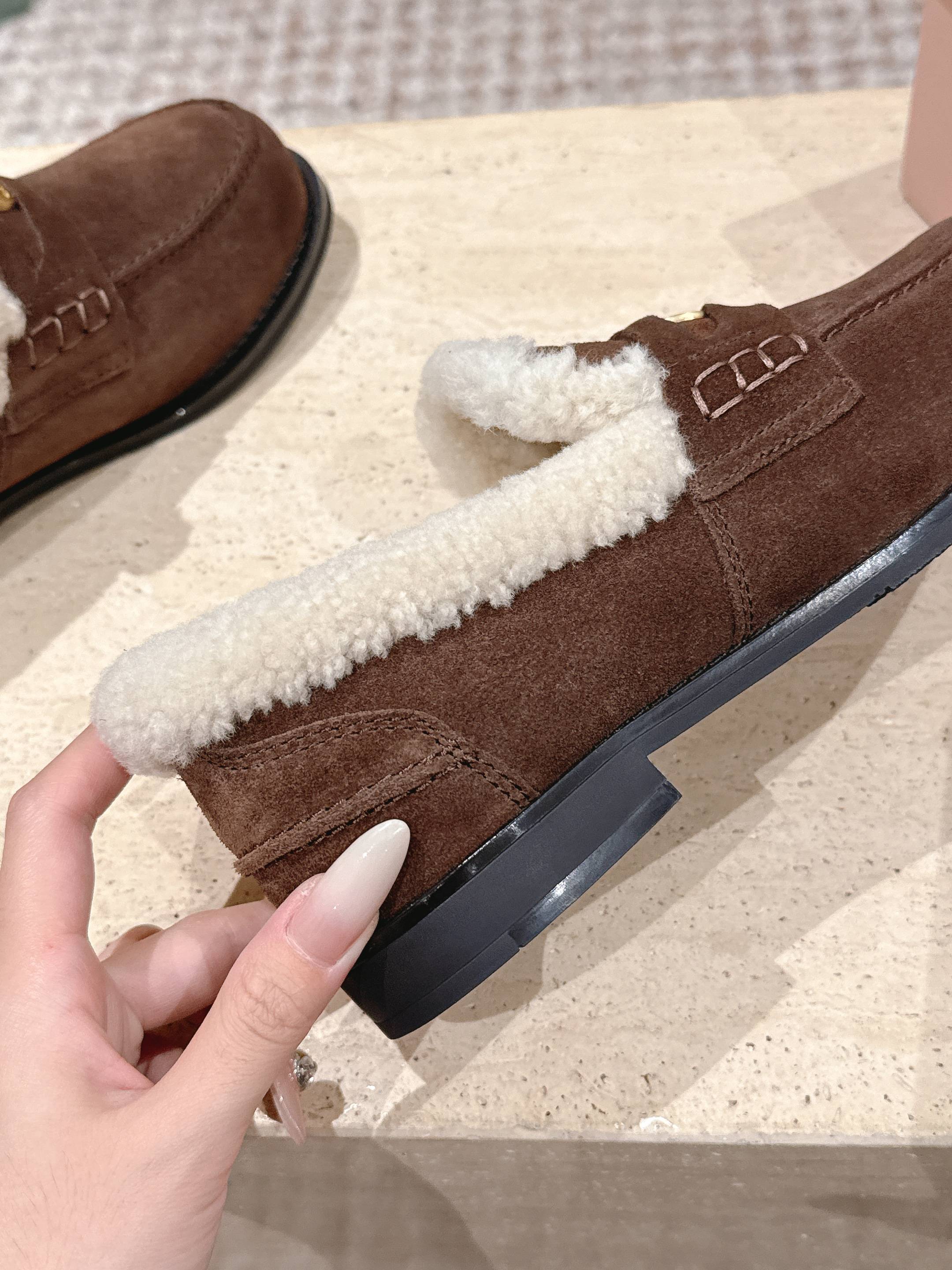 MIUMIU 25S PENNY LOAFERS 20MM IN DARK BROWN SUEDE WITH SHEARLING