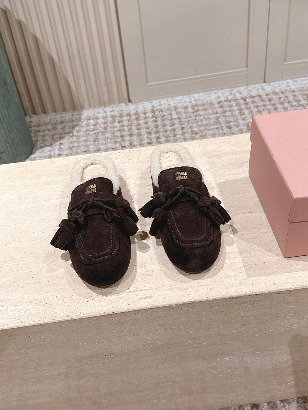 MIUMIU 25S MULES IN DARK BROWN SUEDE WITH SHEARLING