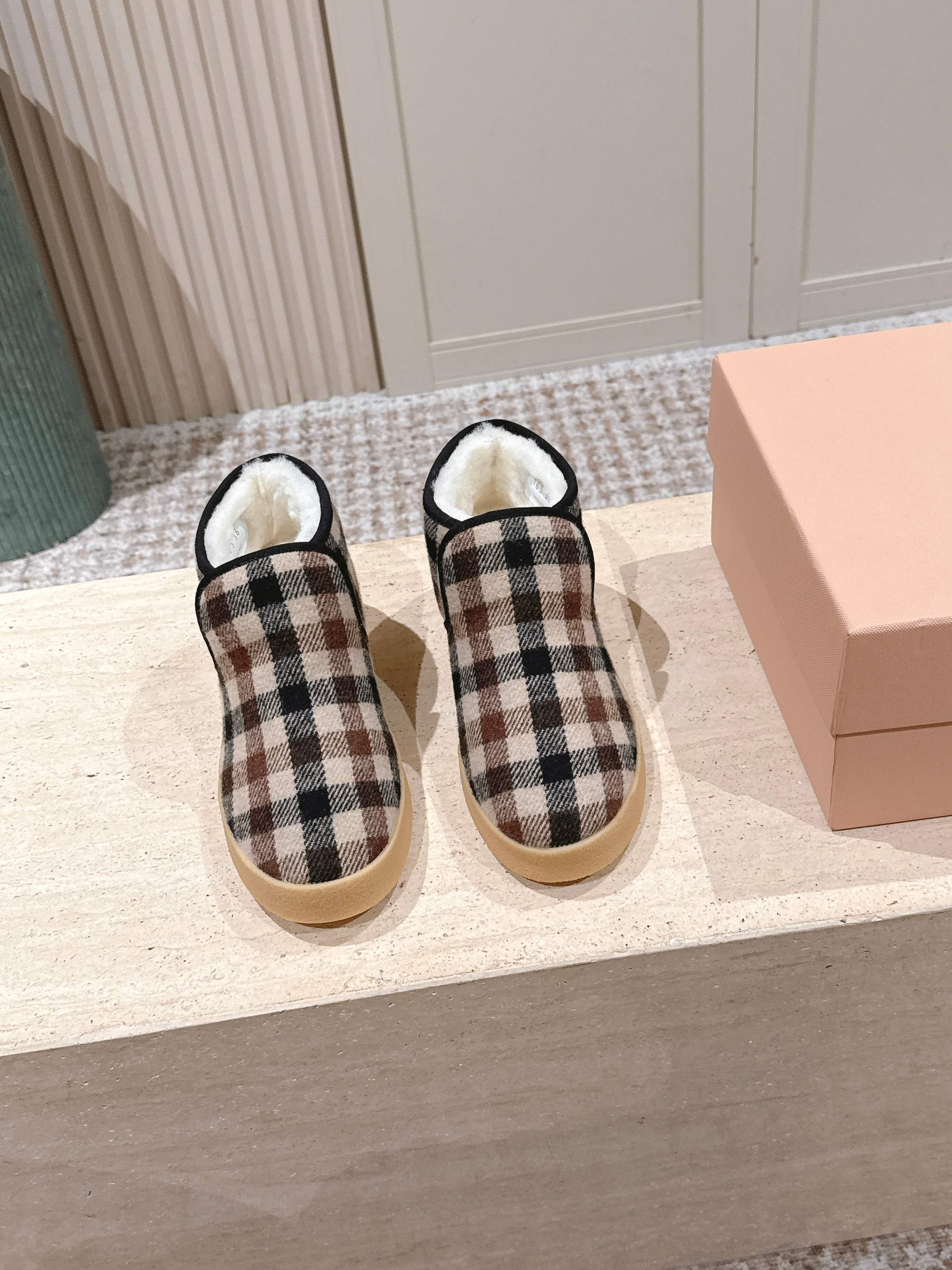 MIUMIU 25S SLIP-ON BOOTIES IN CAMEL BEIGE AND BLUE WOOL WITH SHEARLING