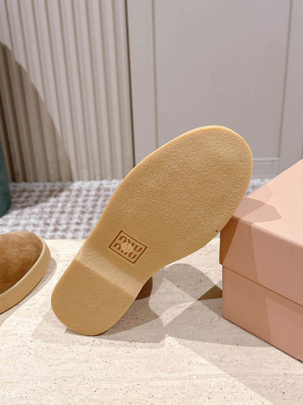 MIUMIU 25S SLIP-ON BOOTIES IN LIGHT BROWN SUEDE WITH FAUX SHEARLING