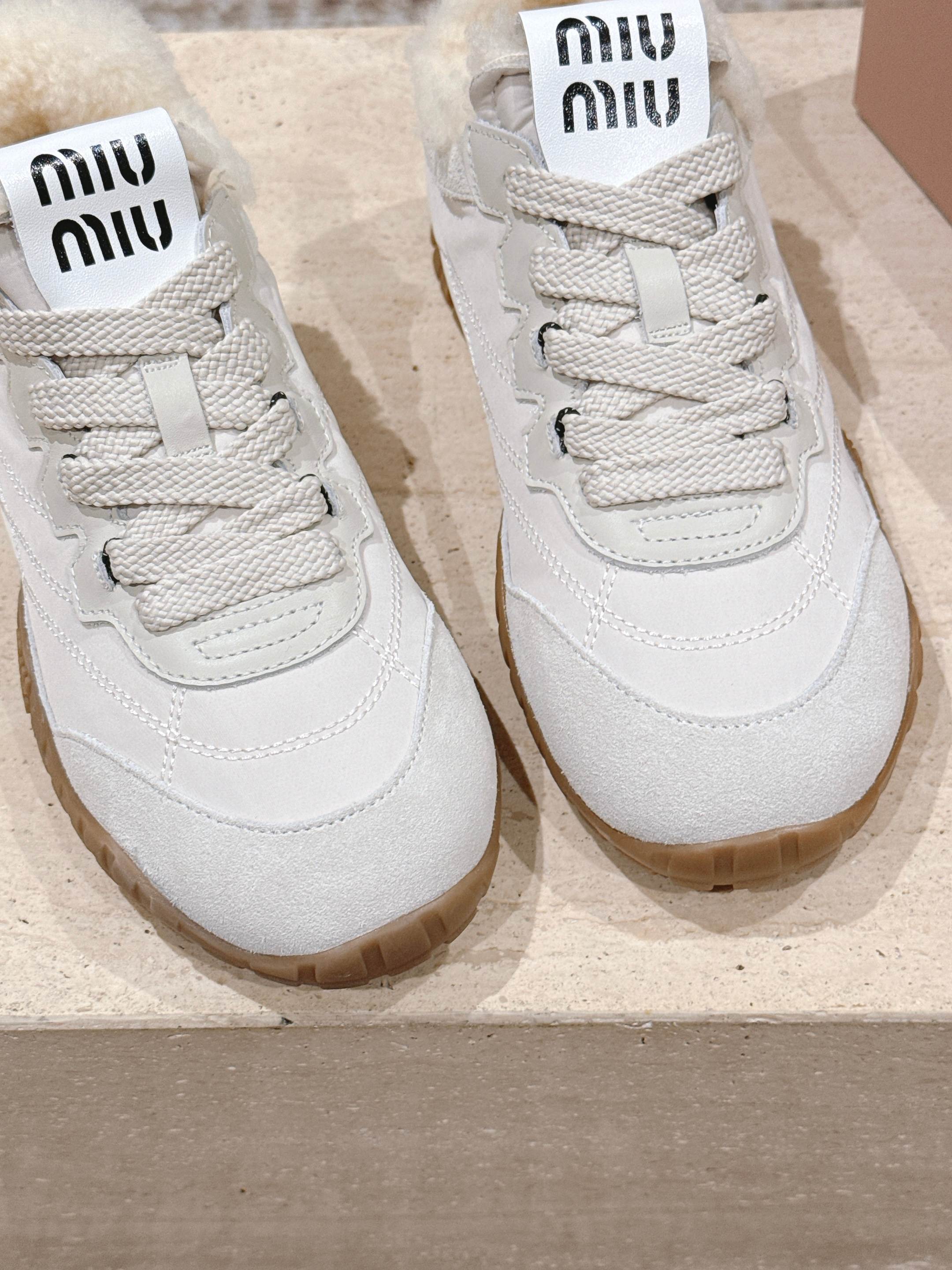MIUMIU 25S SNEAKERS IN IVORY TYRE TECHNICAL FABRIC AND SUEDE SHEARLING