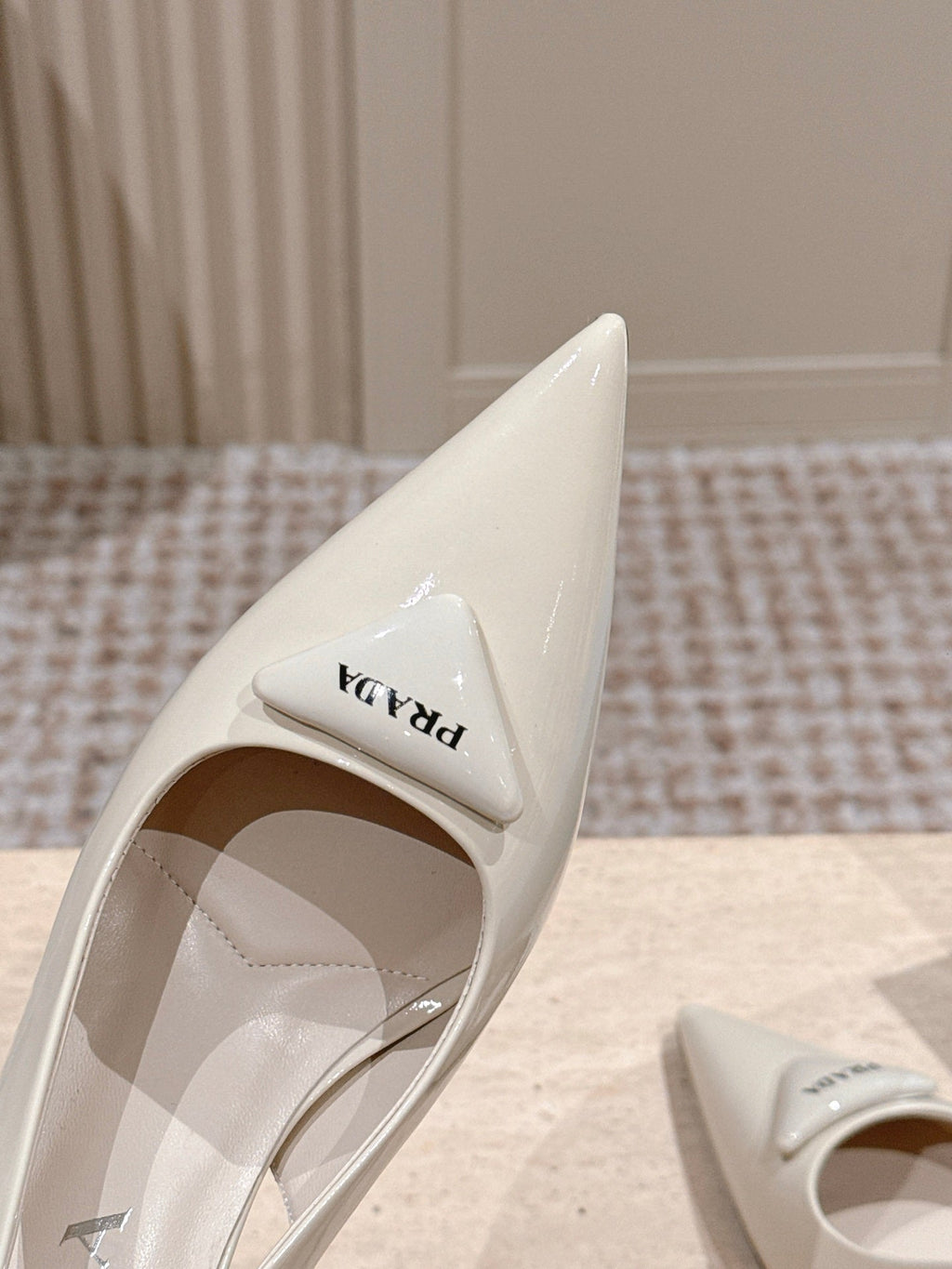 PRADA 26S POINTED-TOE SLINGBACK HEELS 75MM IN LIGHT BEIGE PATENT CALFSKIN