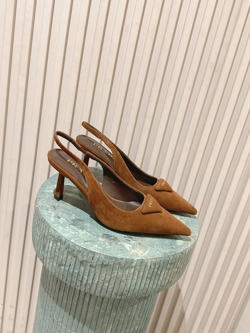 PRADA 26S POINTED-TOE SLINGBACK HEELS 75MM IN CARAMEL BROWN SUEDE WITH LOGO