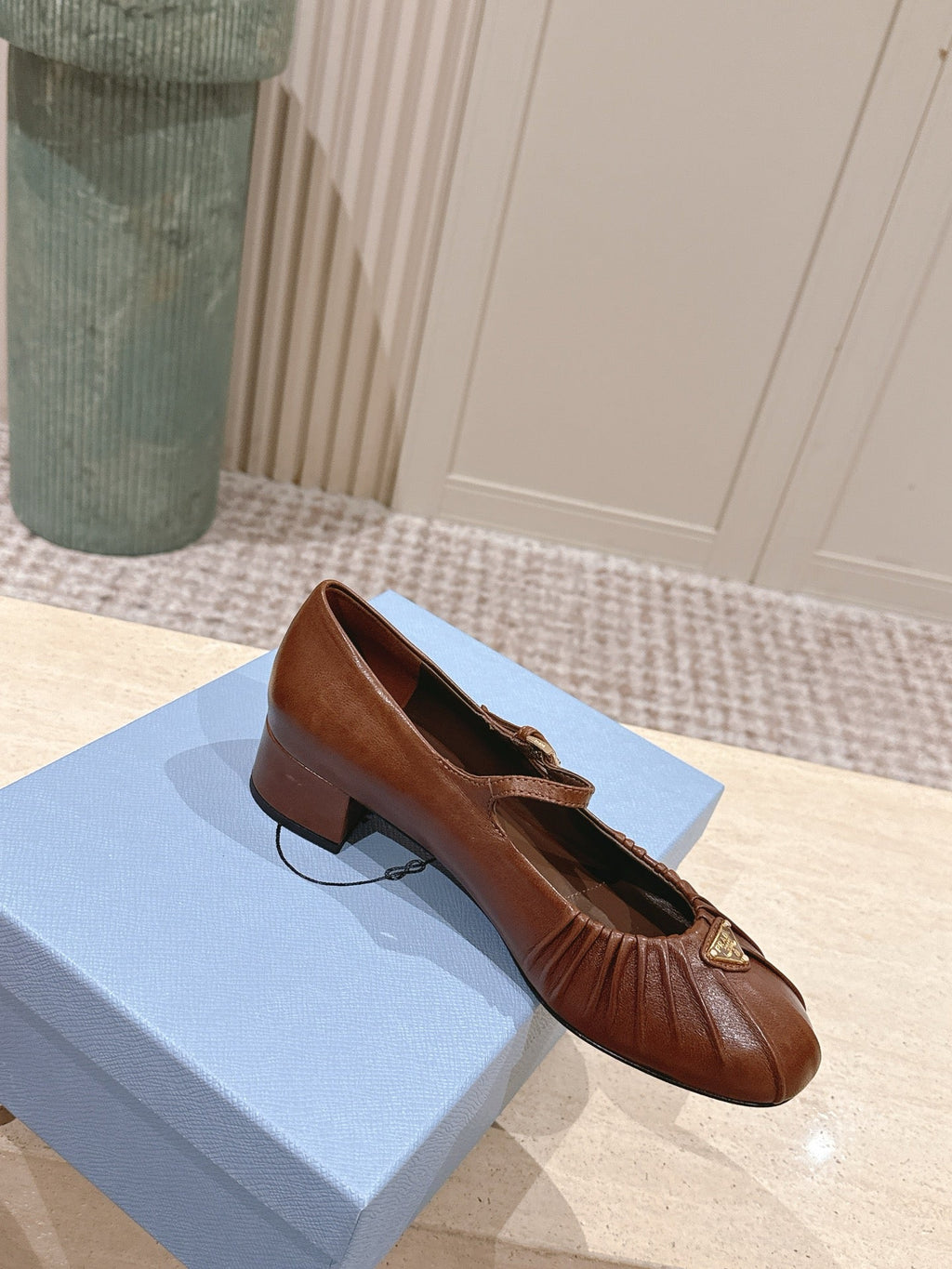 PRADA 26S MARY JANE 40MM IN CARAMEL BROWN CALFSKIN WITH LOGO