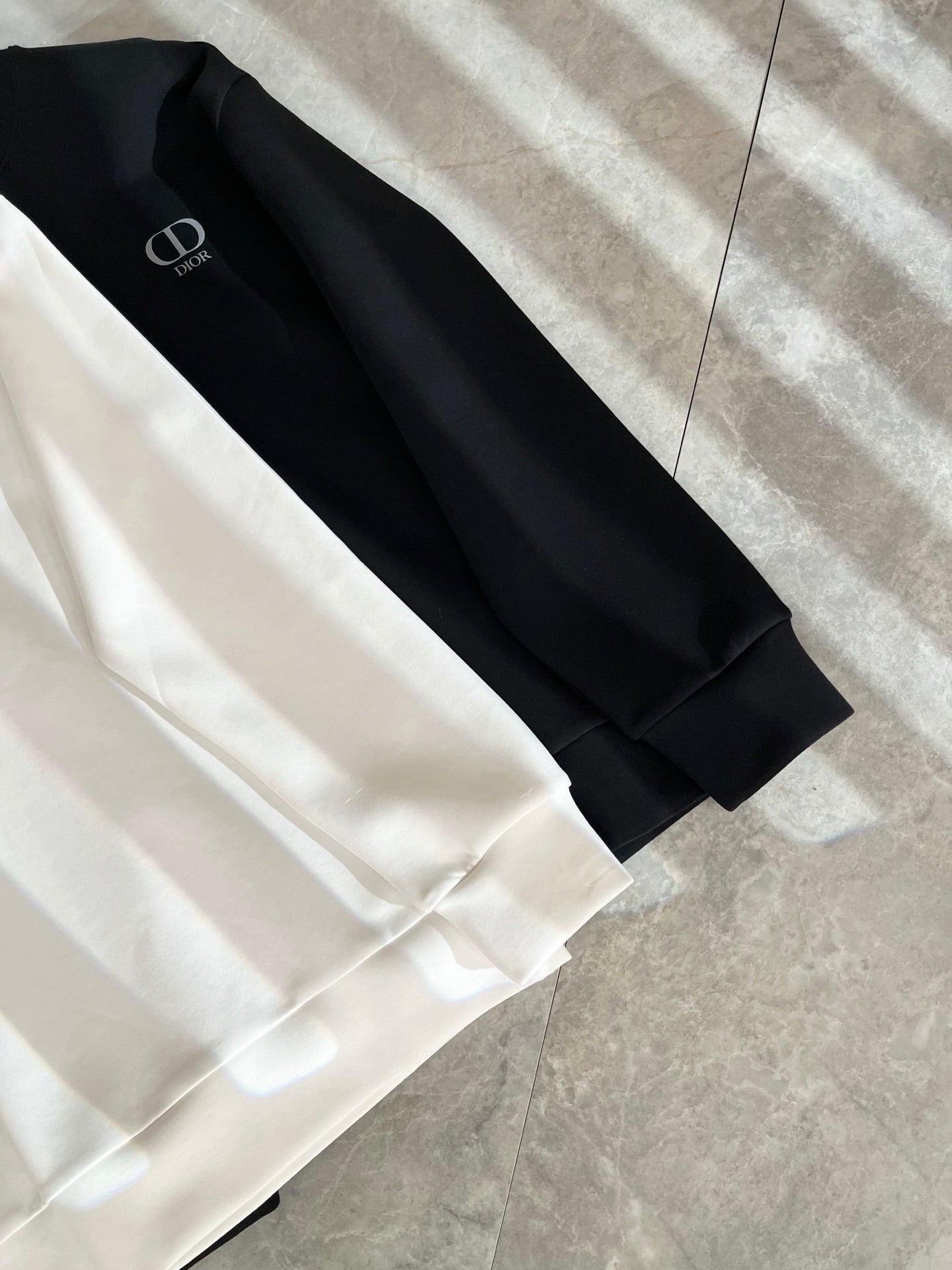 DIOR OBLIQUE CREWNECK SWEATSHIRTS IN WHITE AND BLACK