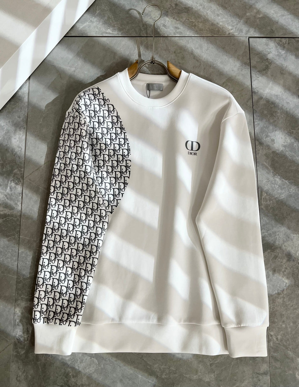 DIOR OBLIQUE CREWNECK SWEATSHIRTS IN WHITE AND BLACK