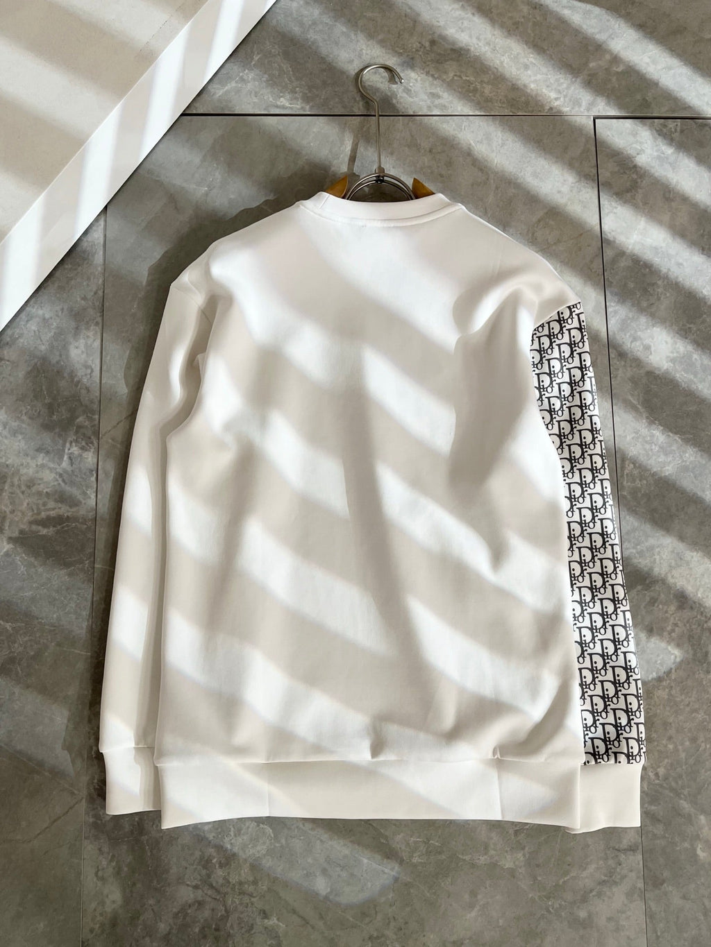 DIOR OBLIQUE CREWNECK SWEATSHIRTS IN WHITE AND BLACK