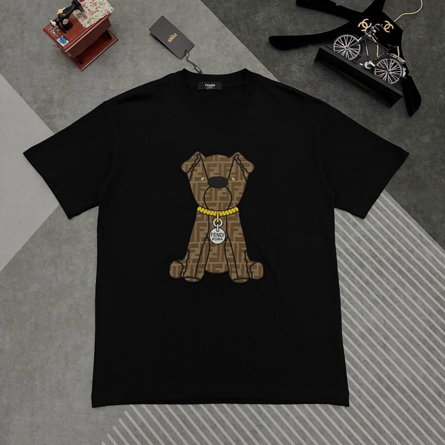 FENDI 26S SHORT SLEEVE T-SHIRT 066