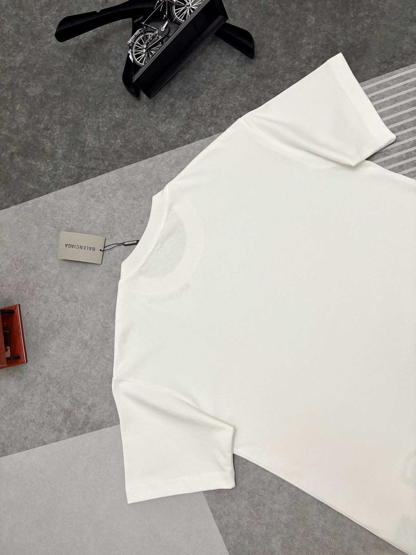 BALENCIAGA 26S SHORT SLEEVE T-SHIRT 135