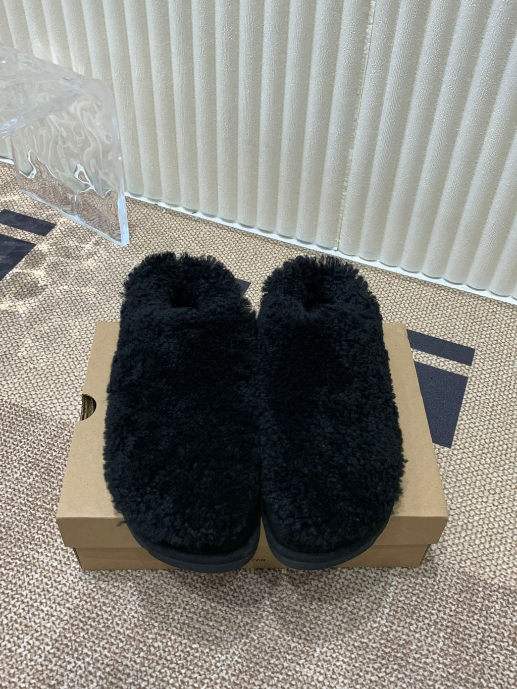 TASMAN MAXI CURLY IN BLACK SUEDE AND SHEARLING