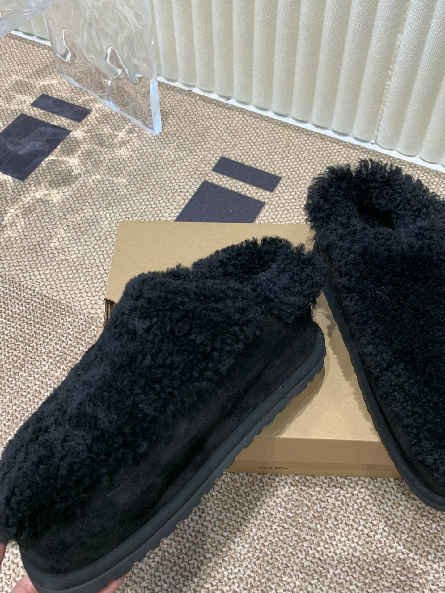 TASMAN MAXI CURLY IN BLACK SUEDE AND SHEARLING