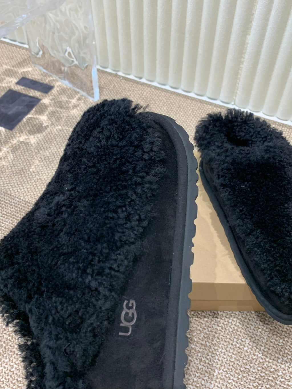 TASMAN MAXI CURLY IN BLACK SUEDE AND SHEARLING