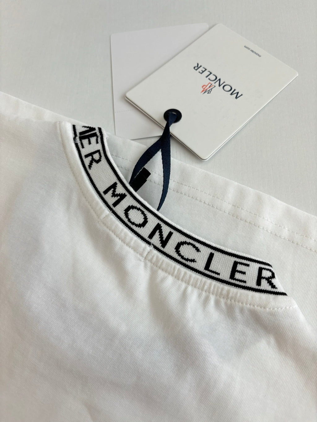 MONCLER 26S CREWNECK SHORT SLEEVE T-SHIRT 572