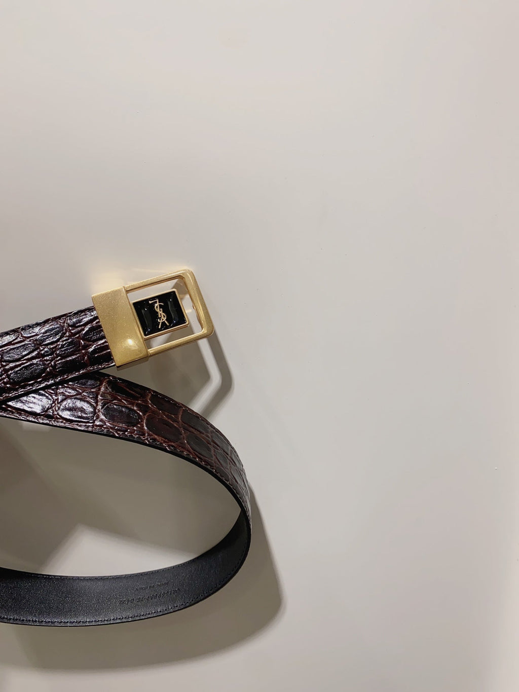 YSL 25S BELT 30 MM IN DARK BROWN EMBOSSED CALFSKIN 520632