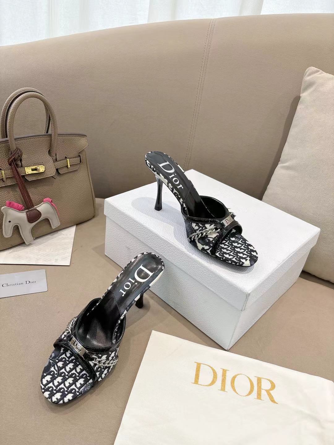 DIOR 26S KITTEN HEEL SLIDE SANDALS 85MM IN BLACK MONOGRAM CANVAS CALFSKIN CHAIN STRAP