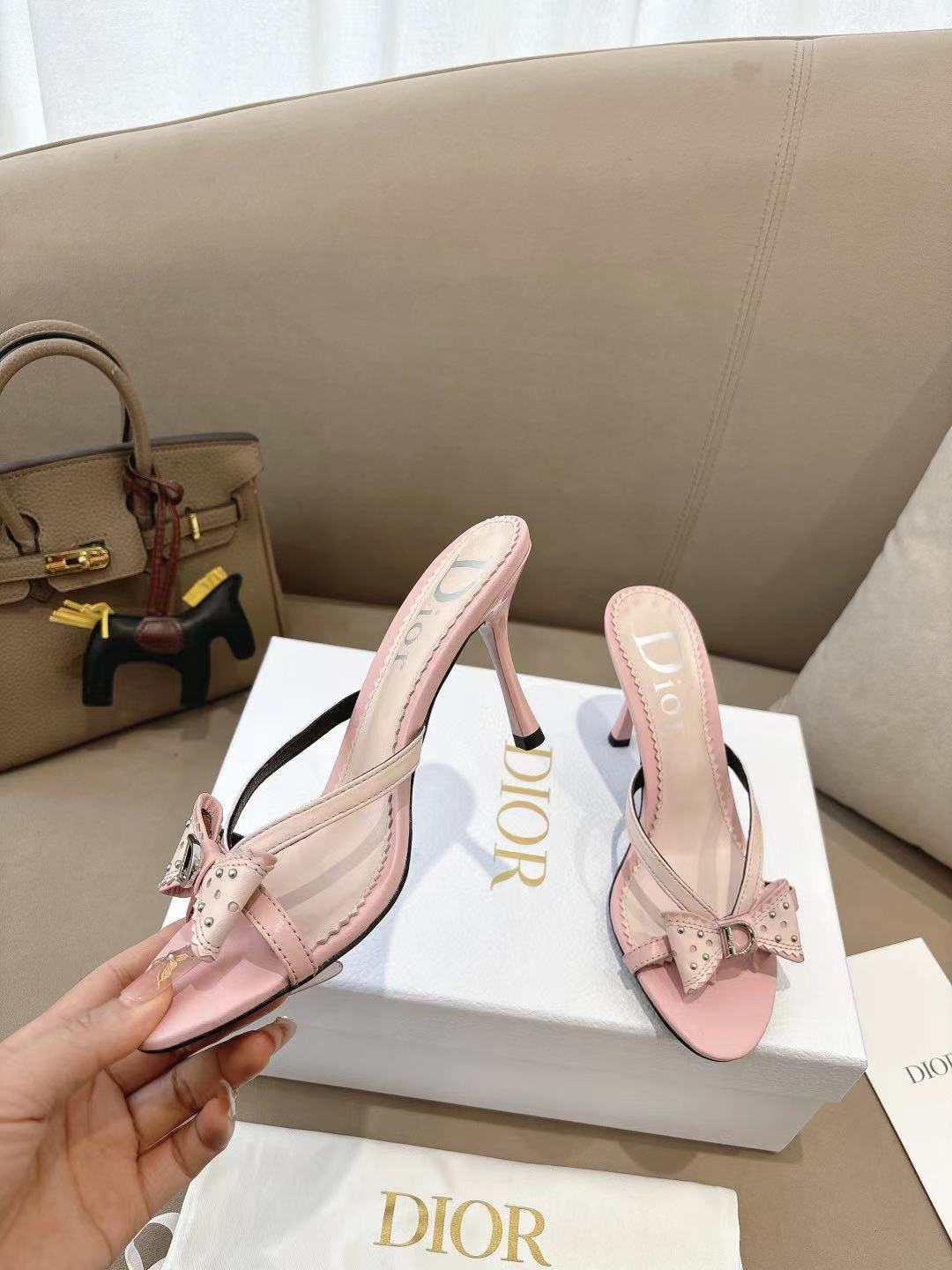 DIOR 26S KITTEN HEEL SANDALS 85MM IN PINK CALFSKIN BOW STUDDED