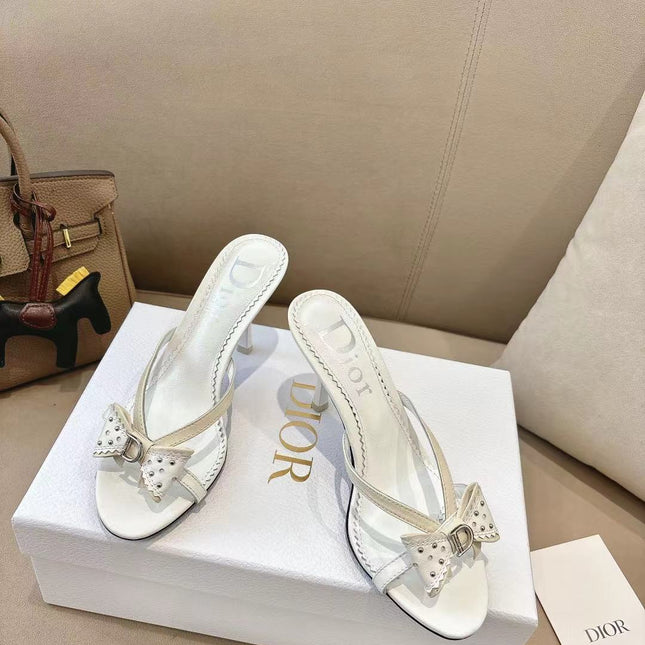 DIOR 26S KITTEN HEEL SANDALS 85MM IN WHITE CALFSKIN BOW STUDDED