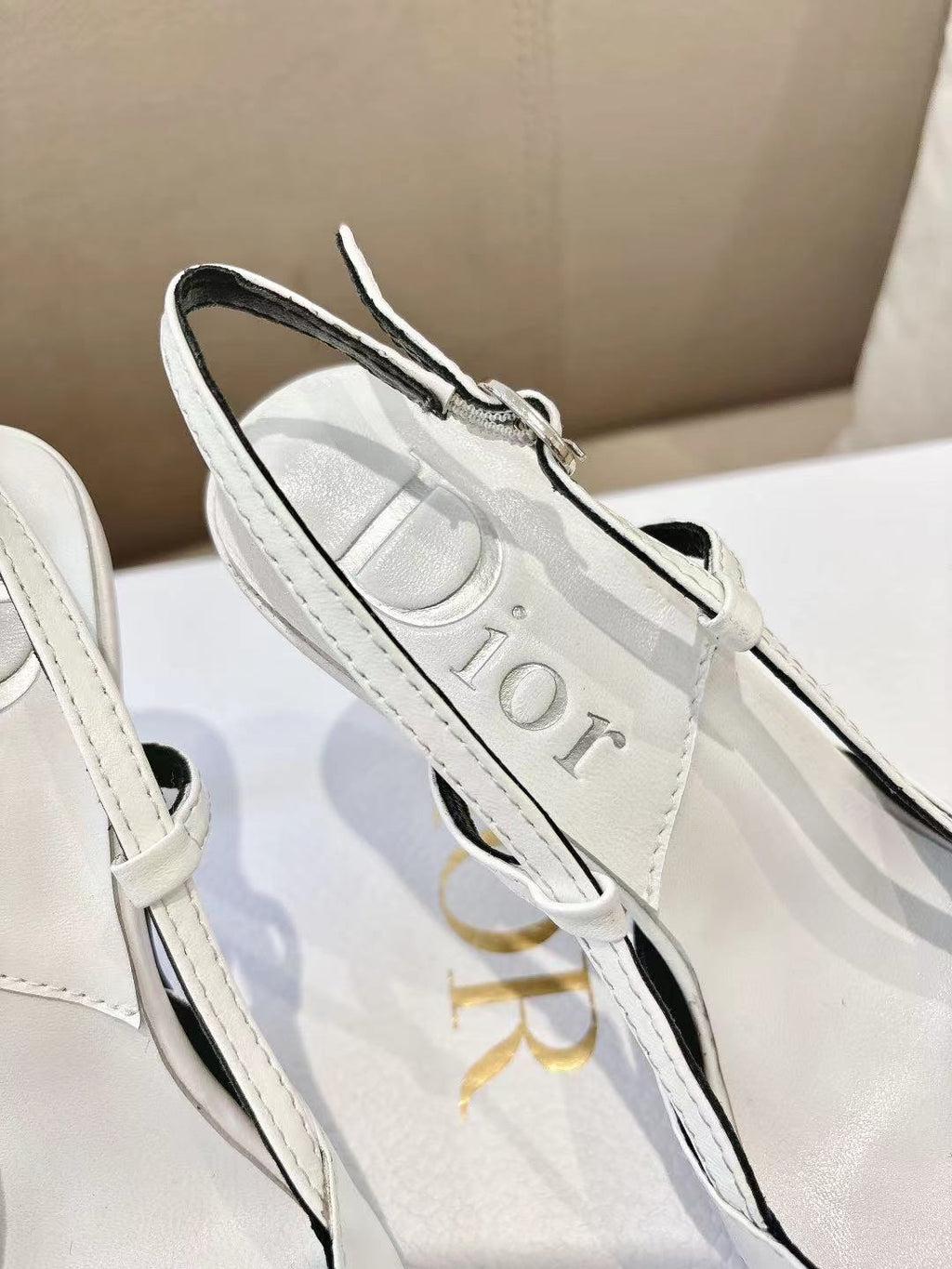 DIOR 26S SLINGBACK KITTEN HEEL PUMPS 85MM IN WHITE CALFSKIN STUDDED BOW STRAP