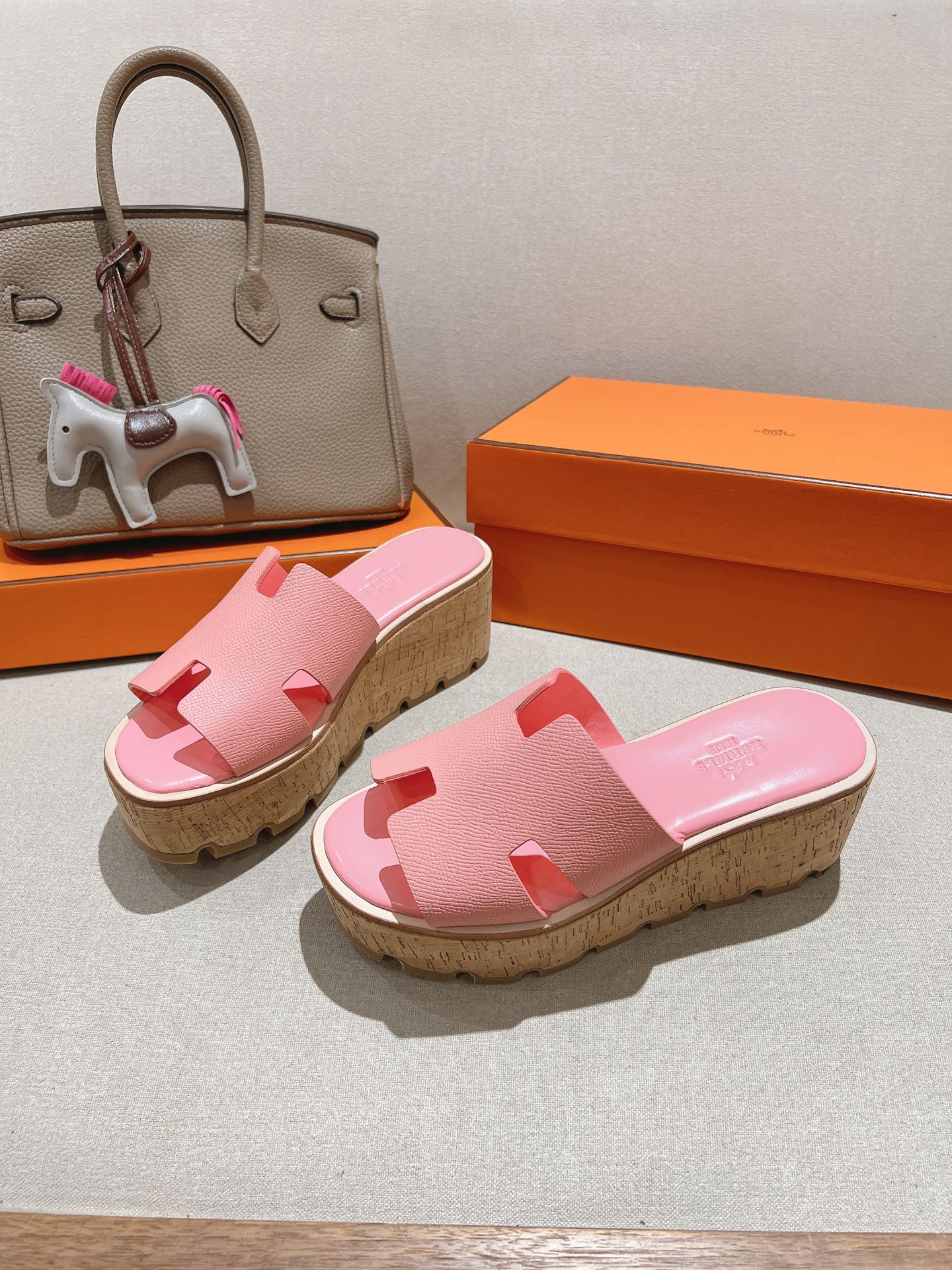 HM 25S HIGH WEDGE SANDALS IN PINK LAMBSKIN STYLE 31
