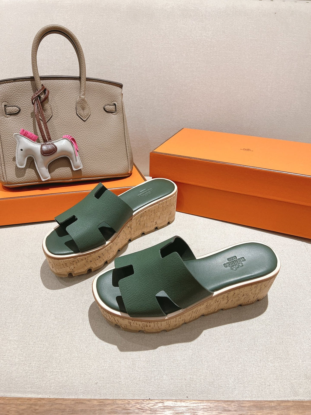 HM 25S HIGH WEDGE SANDALS IN DARK MOSS GREEN LAMBSKIN STYLE 32