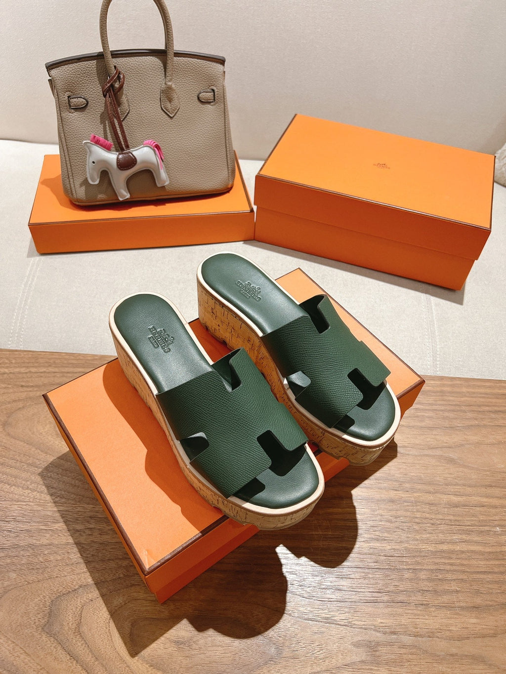 HM 25S HIGH WEDGE SANDALS IN DARK MOSS GREEN LAMBSKIN STYLE 32