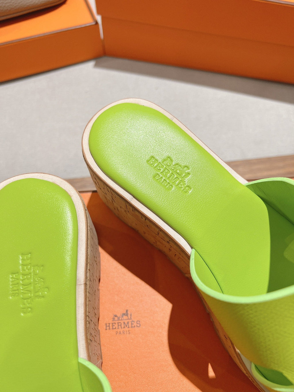 HM 25S HIGH WEDGE SANDALS IN SPRING GREEN LAMBSKIN STYLE 22