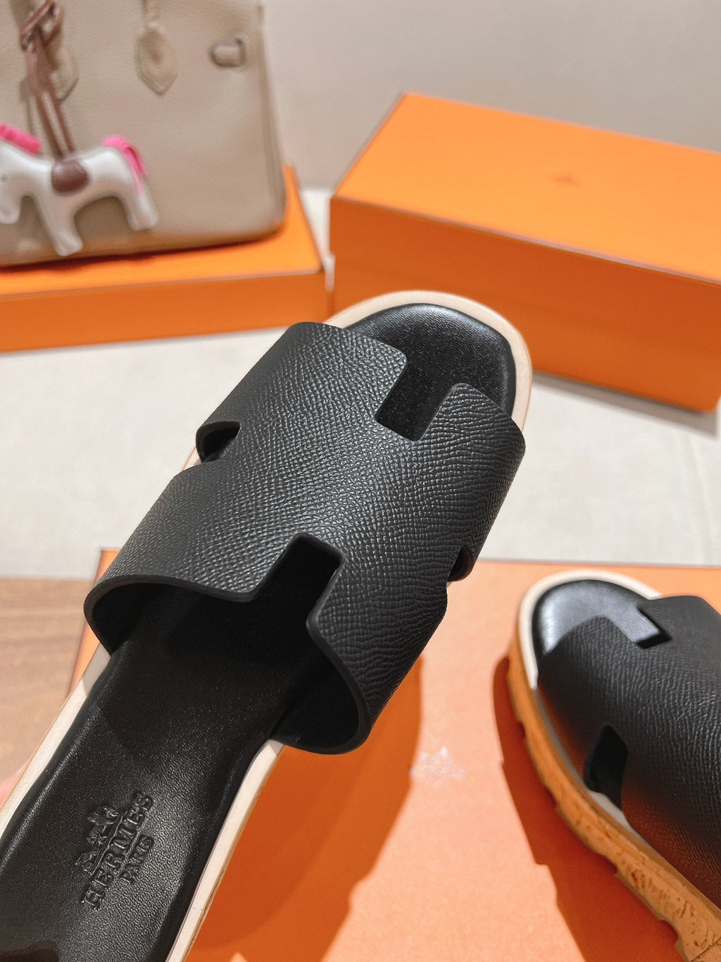 HM 25S HIGH WEDGE SANDALS IN BLACK LAMBSKIN STYLE 23
