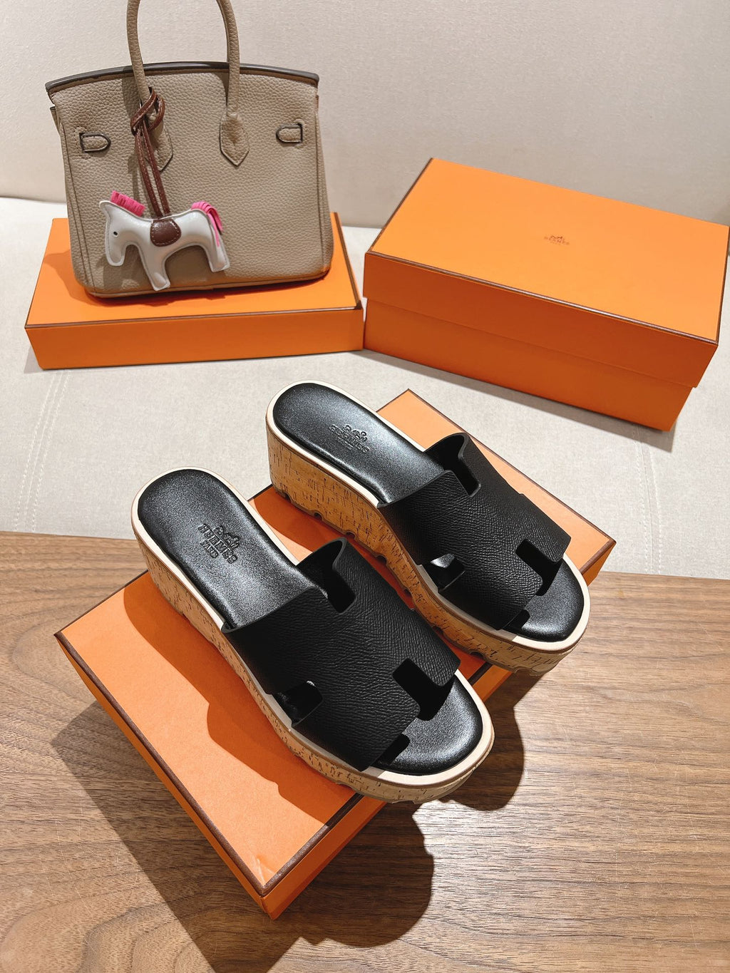 HM 25S HIGH WEDGE SANDALS IN BLACK LAMBSKIN STYLE 23