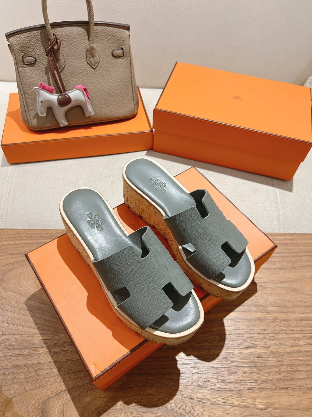 HM 25S HIGH WEDGE SANDALS IN GREY LAMBSKIN STYLE 7