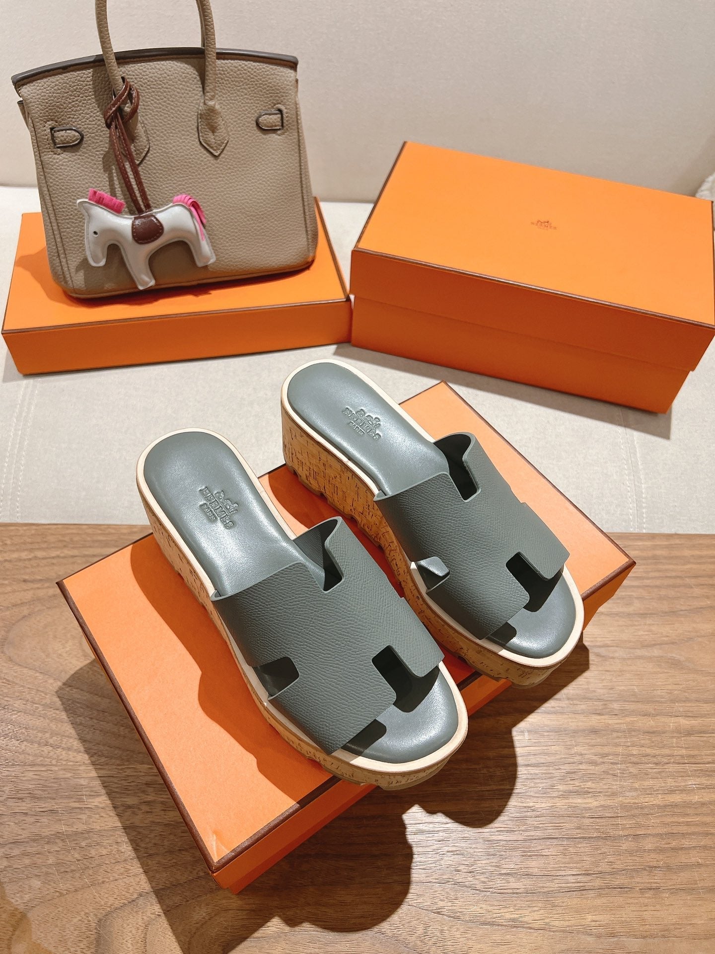 HM 25S HIGH WEDGE SANDALS IN GREY LAMBSKIN STYLE 7