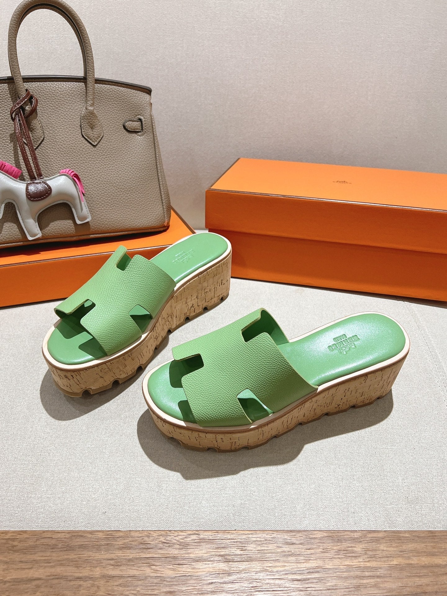 HM 25S HIGH WEDGE SANDALS IN LIGHT GREEN LAMBSKIN STYLE 1