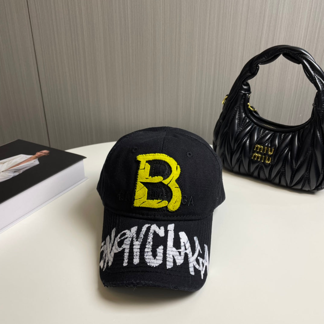 EMBROIDERED BASEBALL CAP IN BLACK CANVAS