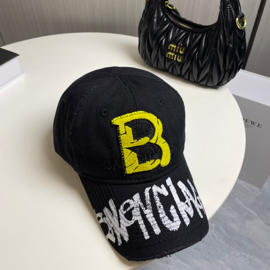 EMBROIDERED BASEBALL CAP IN BLACK CANVAS