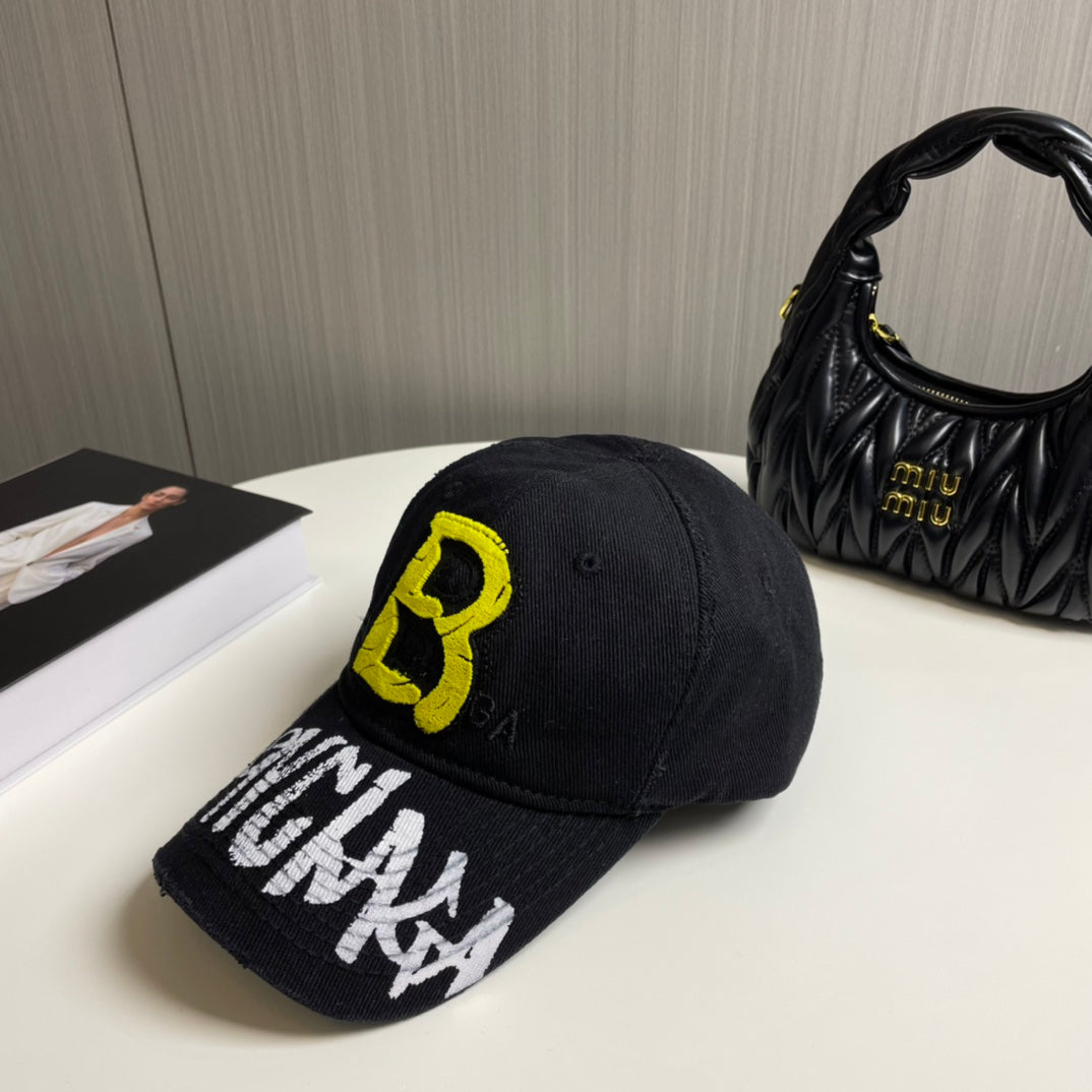 EMBROIDERED BASEBALL CAP IN BLACK CANVAS