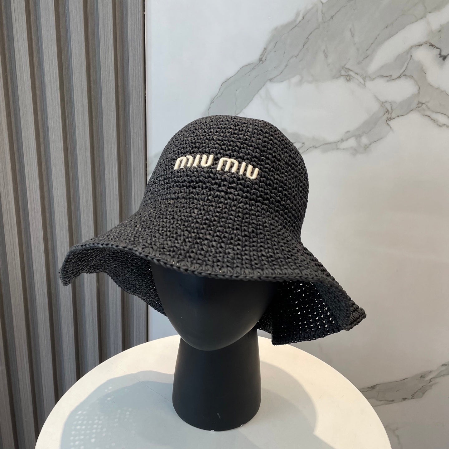 MIUMIU 26S WOVEN BUCKET HAT 339647