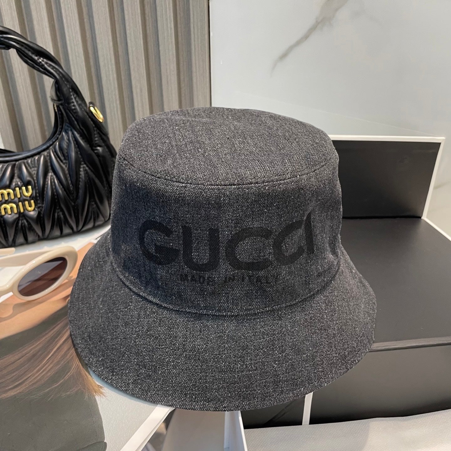 GUCCI 26S REVERSIBLE BUCKET HAT STYLE 14