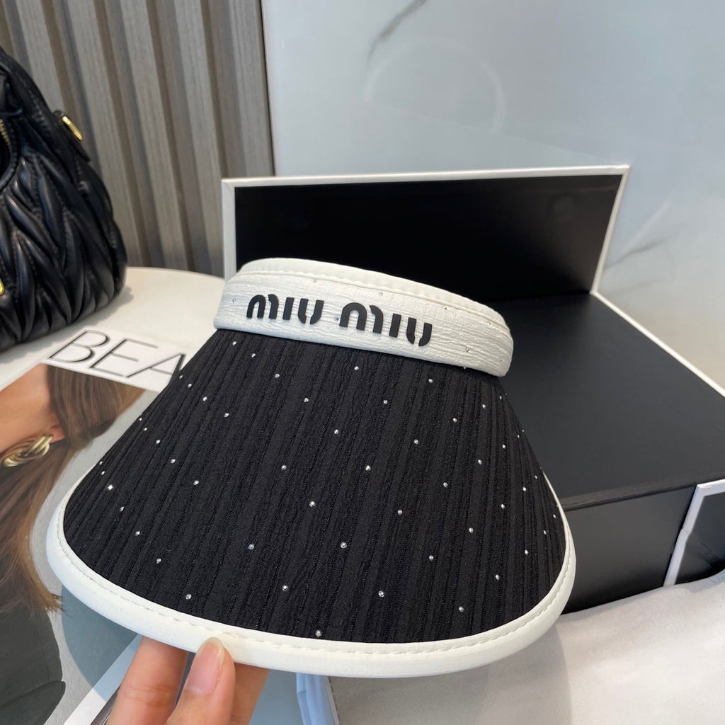 MIUMIU FASHION VISOR CAP IN WHITE MIX BLACK FABRIC