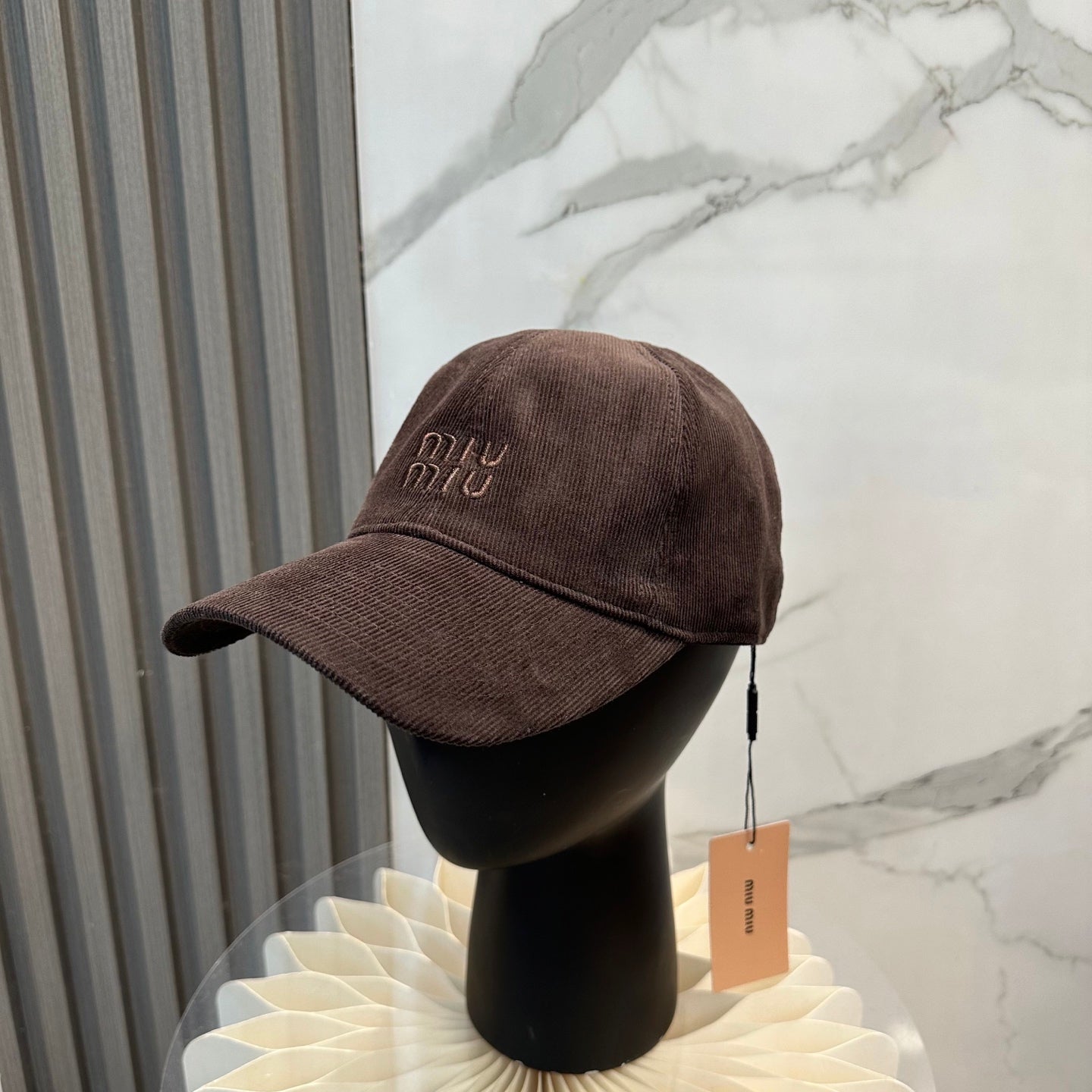 MIUMIU VELVET BASEBALL CAP STYLE 59