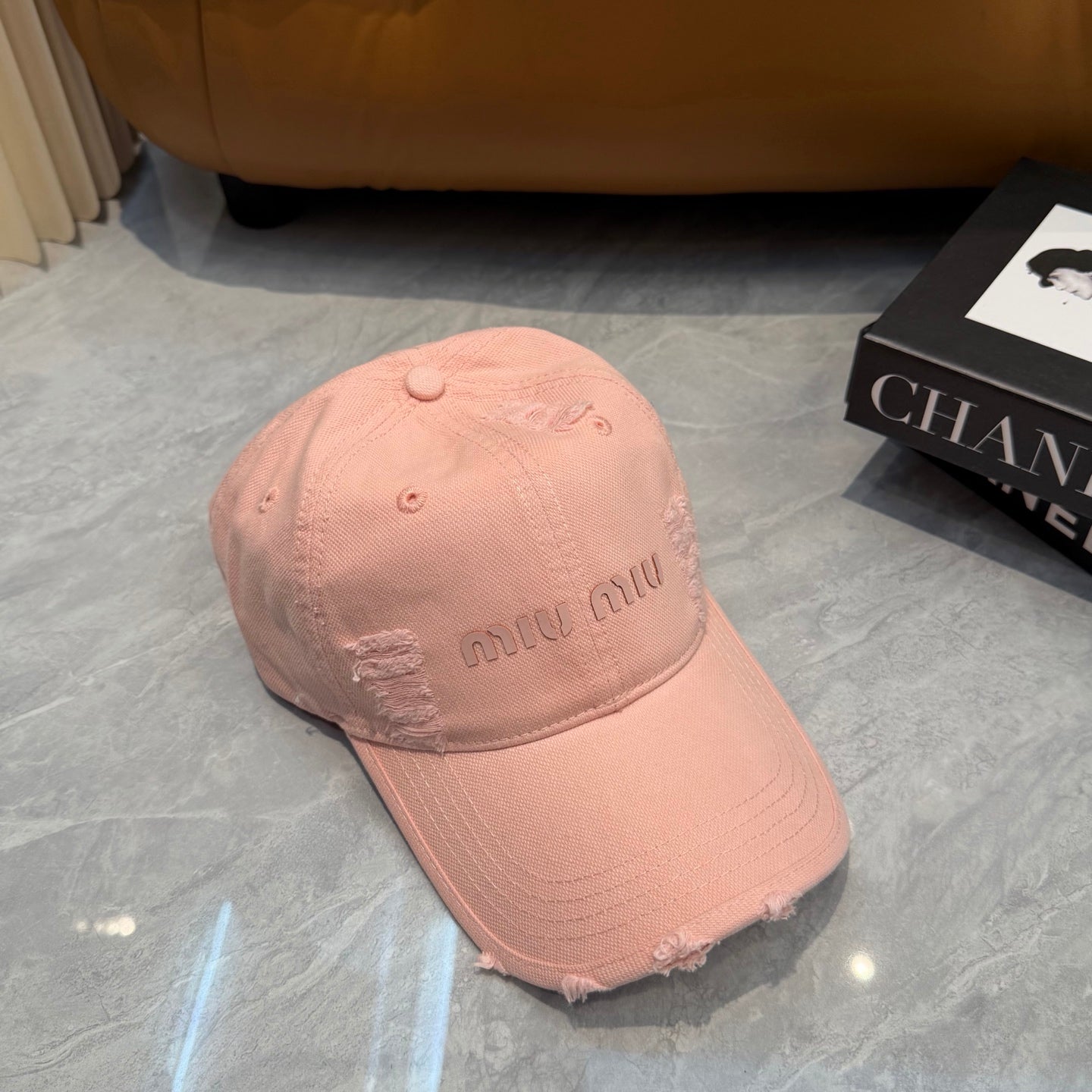 MIUMIU 26S CRYSTAL BASEBALL CAP 345237