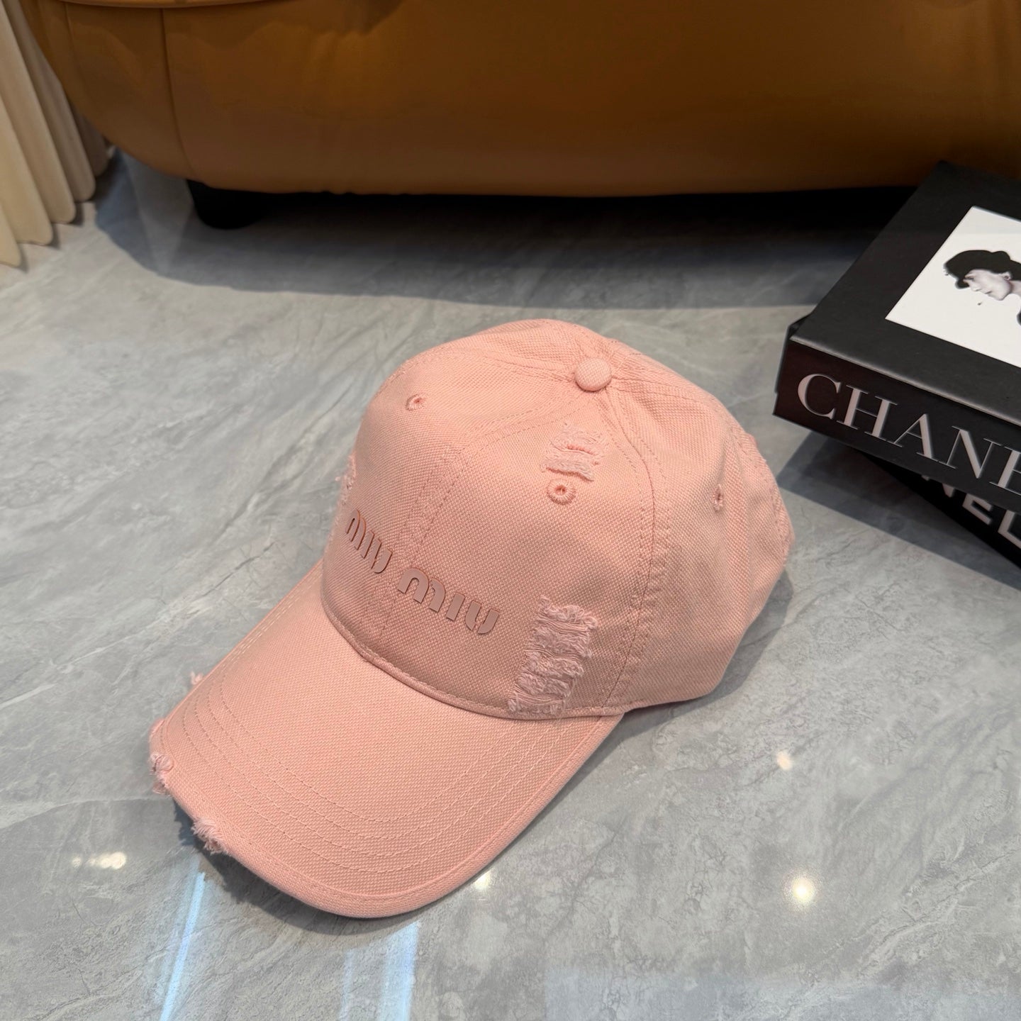 MIUMIU 26S CRYSTAL BASEBALL CAP 345237
