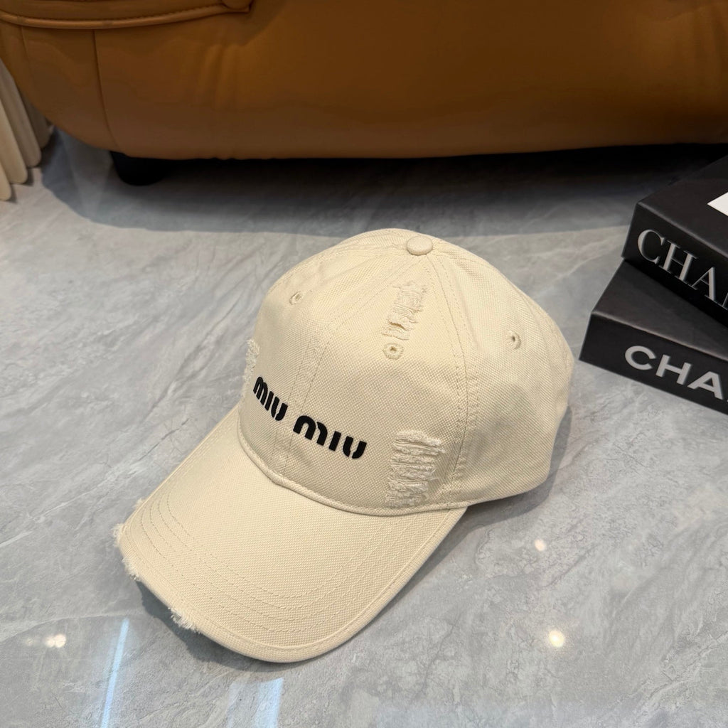 MIUMIU 26S CRYSTAL BASEBALL CAP 345240