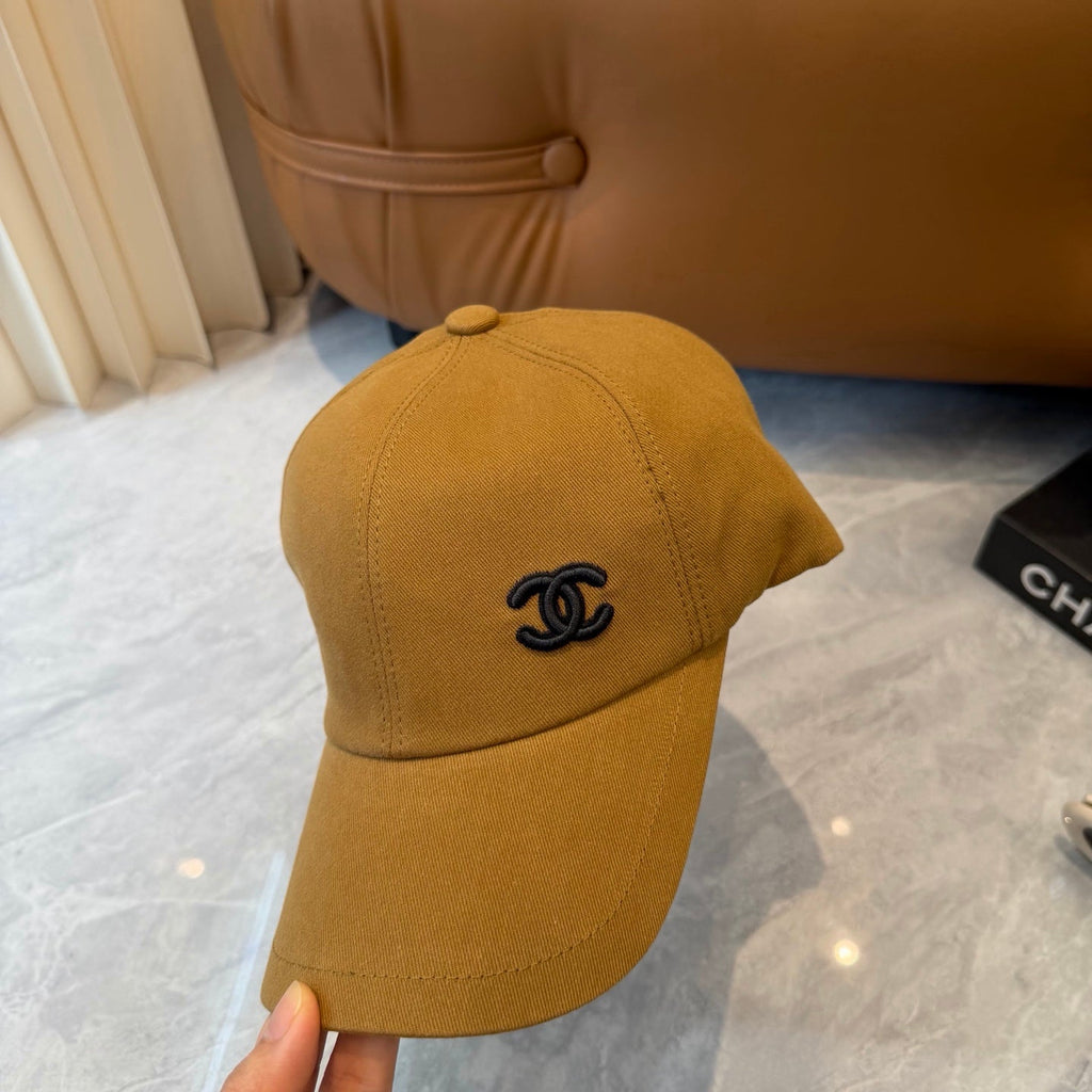 CELINE 26S BASEBALL CAP STYLE 211