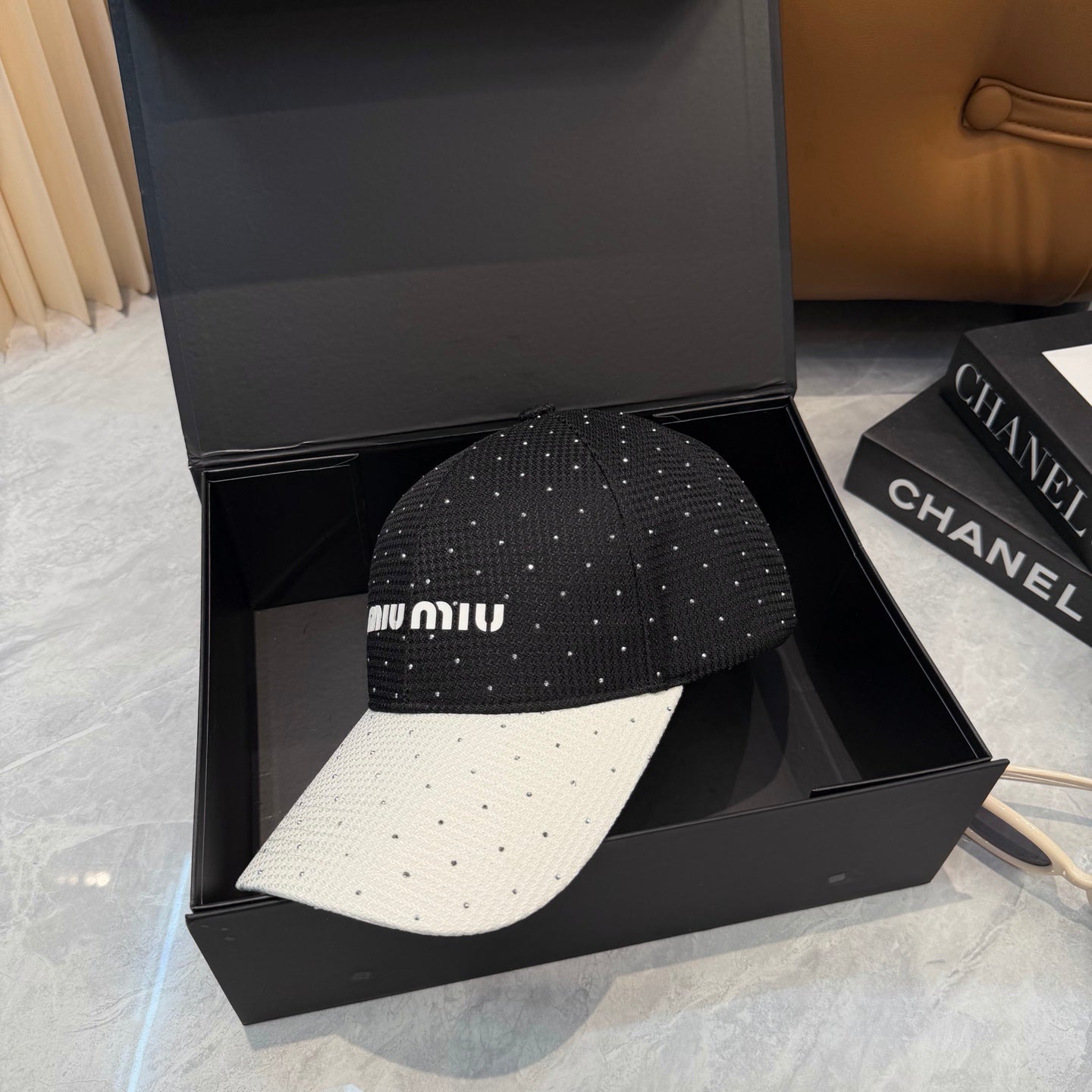 MIUMIU 26S CRYSTAL BASEBALL CAP 345272