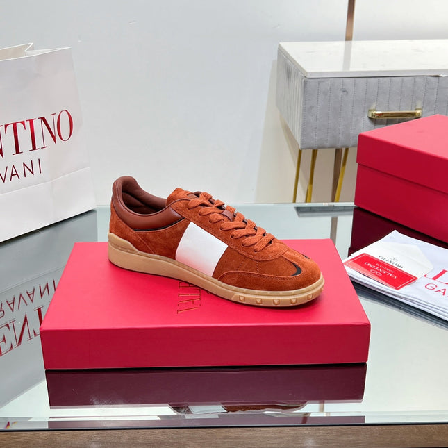 VALENTINO 25S UPVILLAGE SNEAKERS IN WHITE MIX DARK ORANGE SUEDE