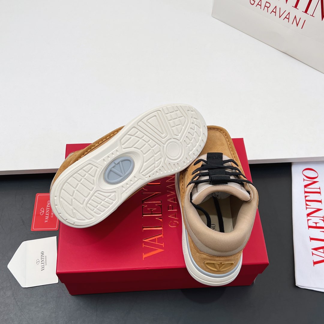 VALENTINO 25S RUNBOOT SNEAKERS IN BROWN MIX BLACK LAMBSKIN