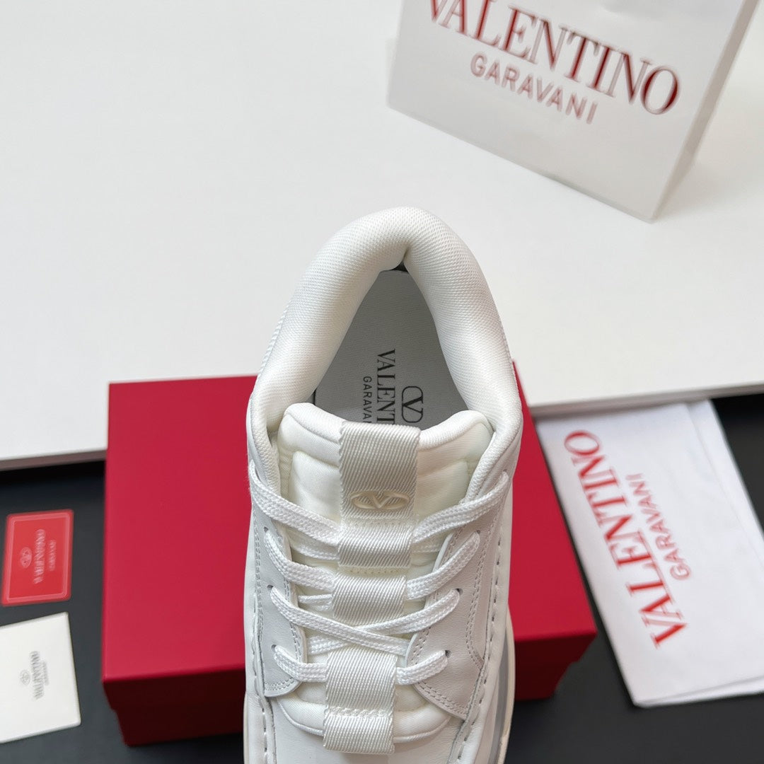 VALENTINO 25S RUNBOOT SNEAKERS IN WHITE LAMBSKIN