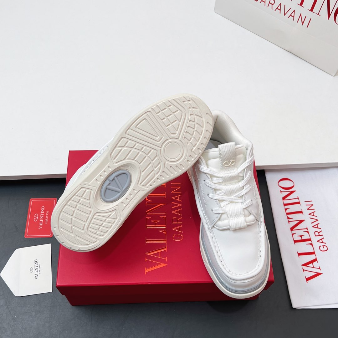 VALENTINO 25S RUNBOOT SNEAKERS IN WHITE LAMBSKIN